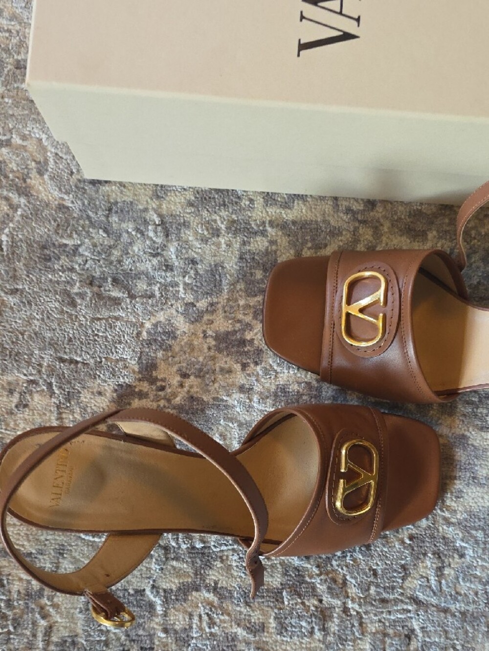 Valentino Brown Leather Slingback Heels with Gold V Logo - Picture 5 of 6